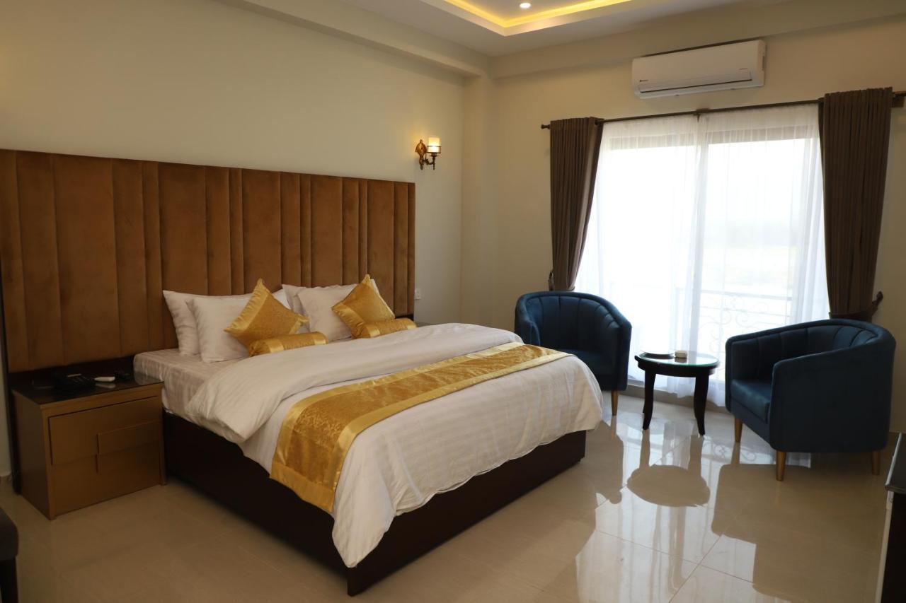 Swat Palace Hotel By Northin Mam Derai Экстерьер фото
