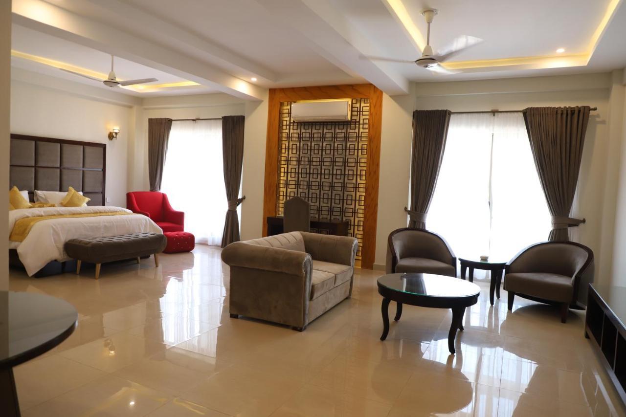 Swat Palace Hotel By Northin Mam Derai Экстерьер фото