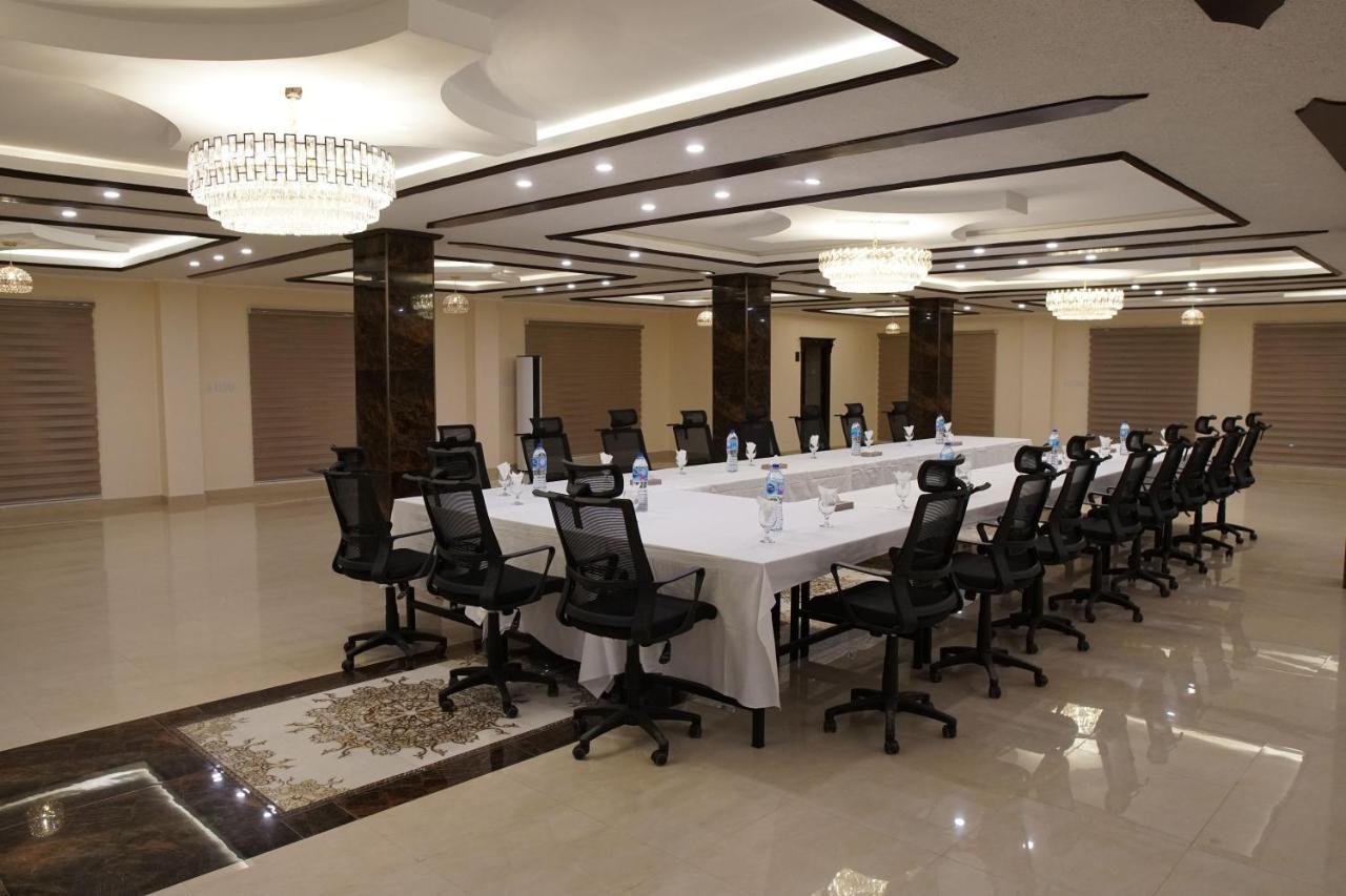 Swat Palace Hotel By Northin Mam Derai Экстерьер фото
