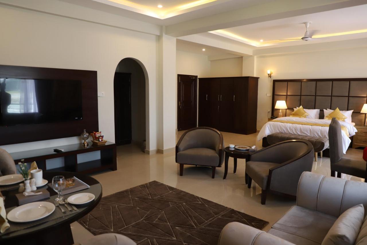 Swat Palace Hotel By Northin Mam Derai Экстерьер фото