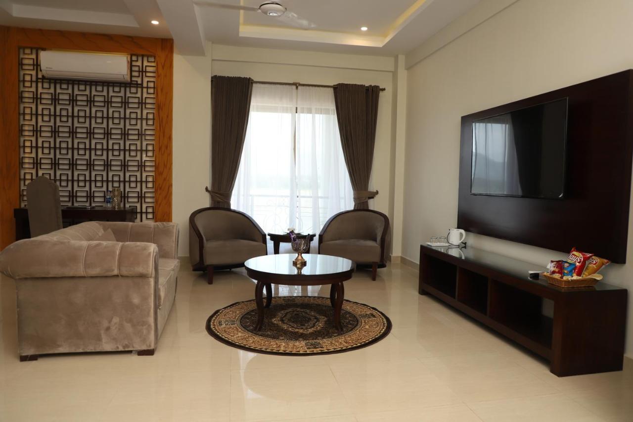 Swat Palace Hotel By Northin Mam Derai Экстерьер фото