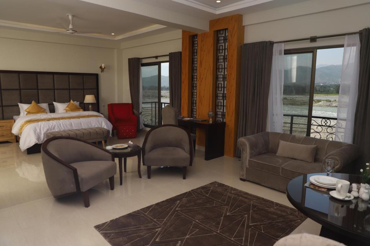 Swat Palace Hotel By Northin Mam Derai Экстерьер фото